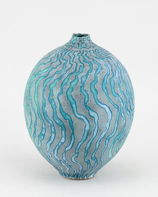 Lot 81 - PETER BEARD (born 1951); an ovoid stoneware...