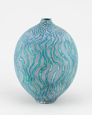 Lot 81 - PETER BEARD (born 1951); an ovoid stoneware...