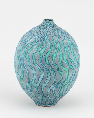 Lot 81 - PETER BEARD (born 1951); an ovoid stoneware...