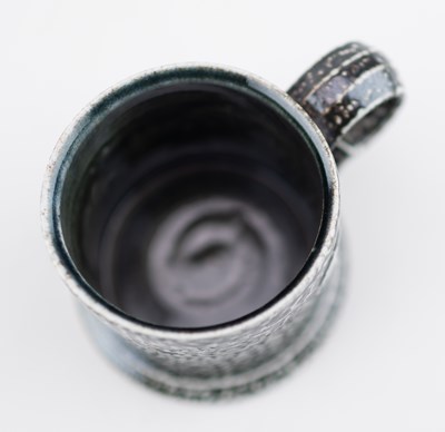 Lot 106 - WALTER KEELER (born 1942); a salt glazed mug,...