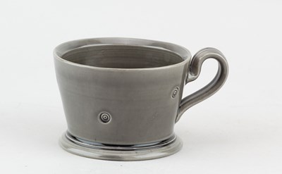 Lot 107 - WALTER KEELER (born 1942); an earthenware cup...