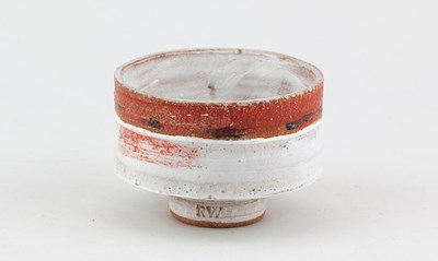 Lot 135 - ROBIN WELCH (1936-2019); a small stoneware...