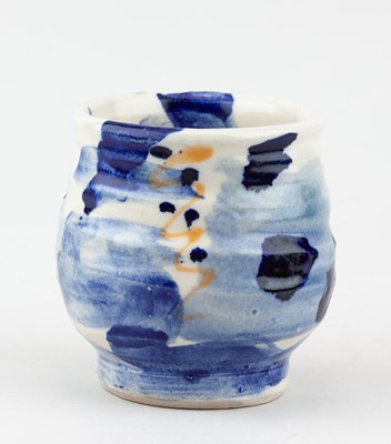 Lot 136 - SANDY BROWN (born 1946); a stoneware yunomi...