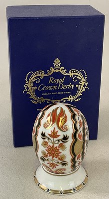 Lot 314 - ROYAL CROWN DERBY; an 'India' pattern egg and...