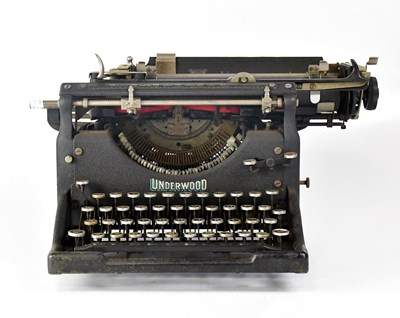 Lot 328 - A vintage Underwood typewriter.