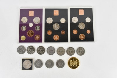 Lot 578 - A collection of assorted coins including Tower...