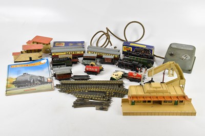 Lot 1006 - HORNBY DUBLO; a collection of OO gauge trains...