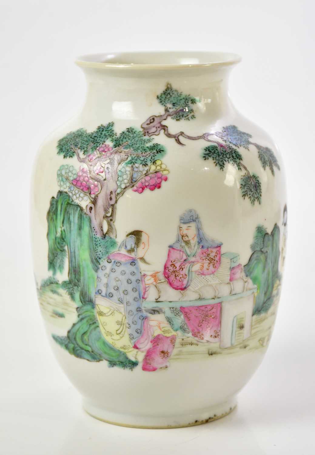 Lot 1002 - A 19th century Chinese porcelain Famille Rose...