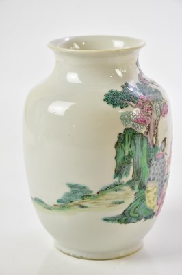 Lot 1002 - A 19th century Chinese porcelain Famille Rose...