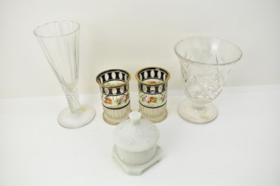 Lot 317 - A group of collectible glass comprising a pair...