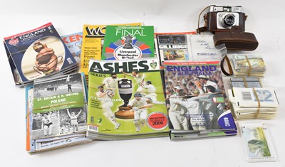 Lot 361 - A mixed lot including a collection of...