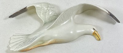 Lot 252 - BESWICK; flying seagull wall plaque 658-1,...