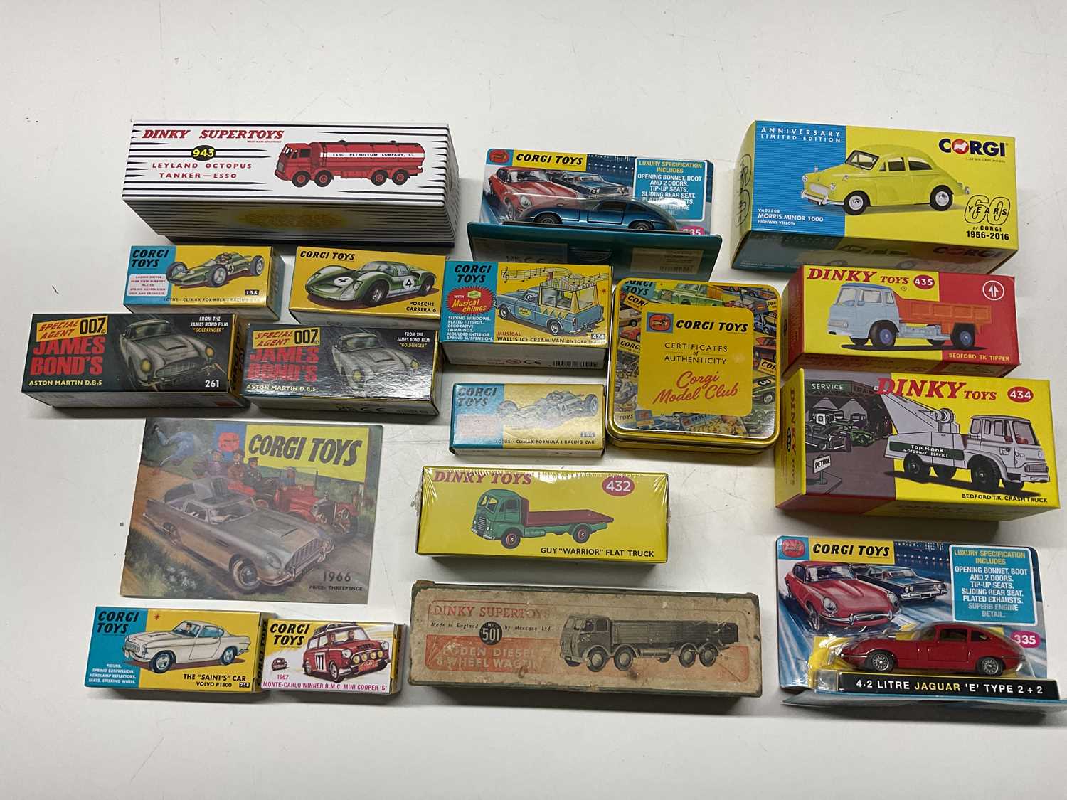 Lot Vintage DINKY HORNBY - 4 Caisses + Caisse Bouteilles + 15 Bouteilles Gaz + Bidon