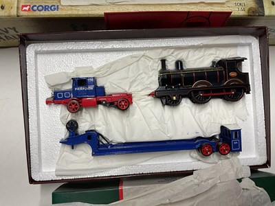 Lot 193 - CORGI AND MATCHBOX; Pickfords lot, including...