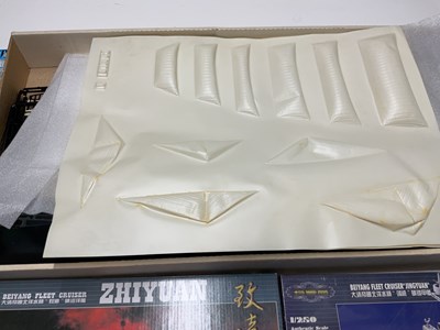 Lot 197 - REVELL; seventeen model kits of various ships,...