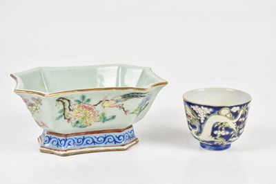 Lot 1094 - A late 19th century Chinese Famille Rose bowl...